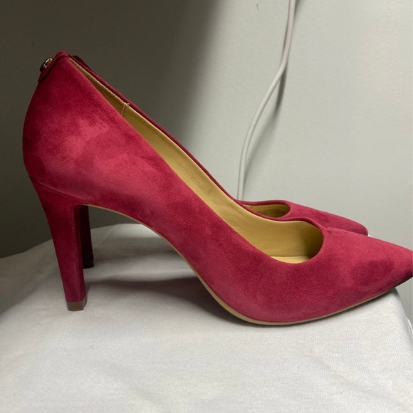 Michael Kors Red Suede Heels with Gold Accents - Picture 5 of 8